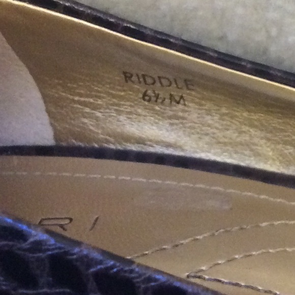 Tahari Riddle open square toe faux snakeskin heels - Picture 8 of 10